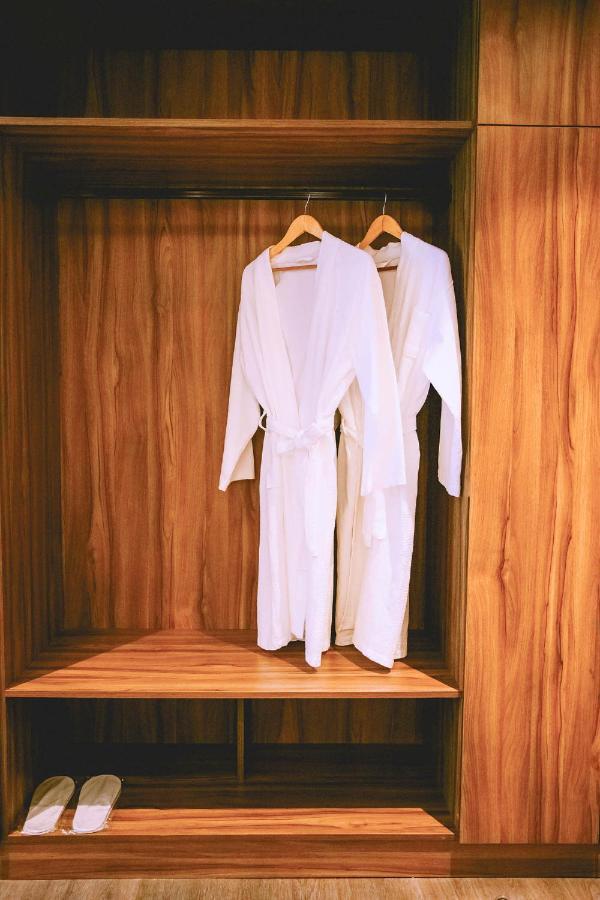 The Maximilian Hotel カウアヤン エクステリア 写真